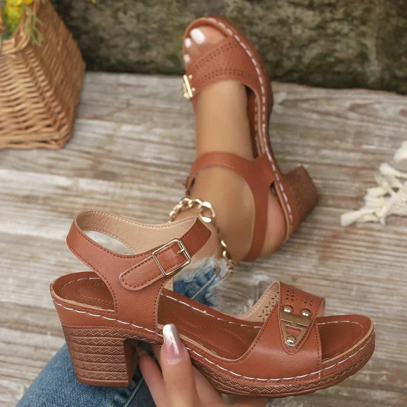 š„ Women's Chunky Heeled Sandals