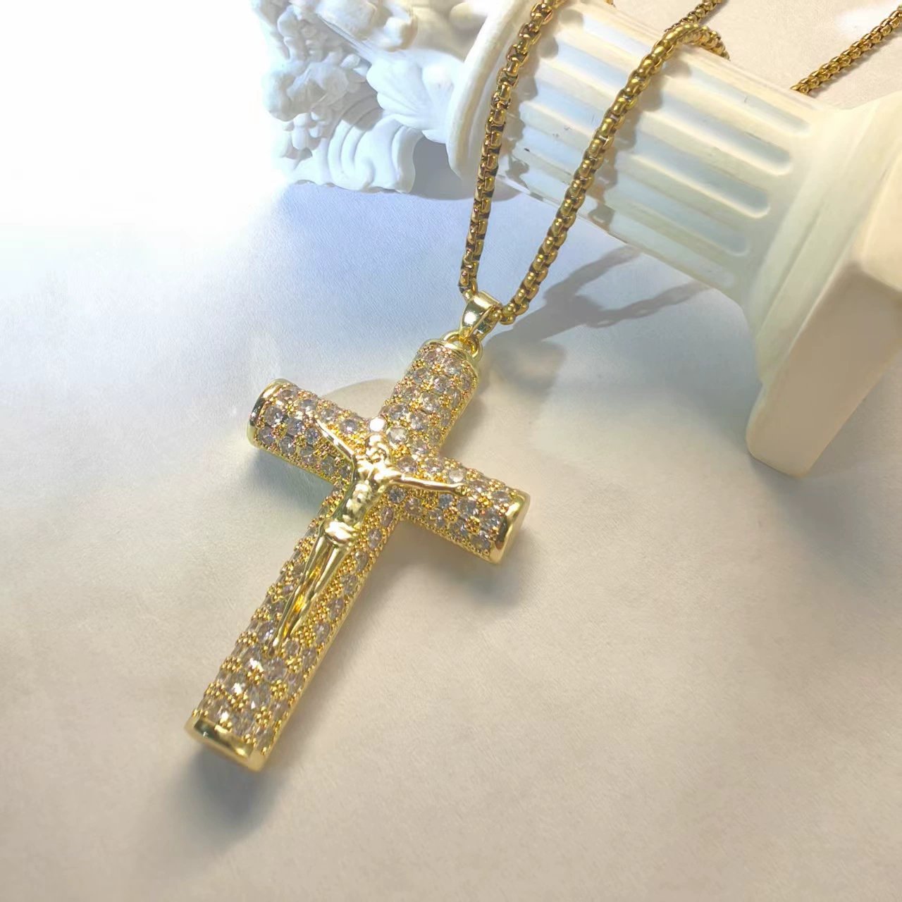 🎉HOLIDAY HAUL SALE✝️Jesus Crucifix Pendant Necklace🎁