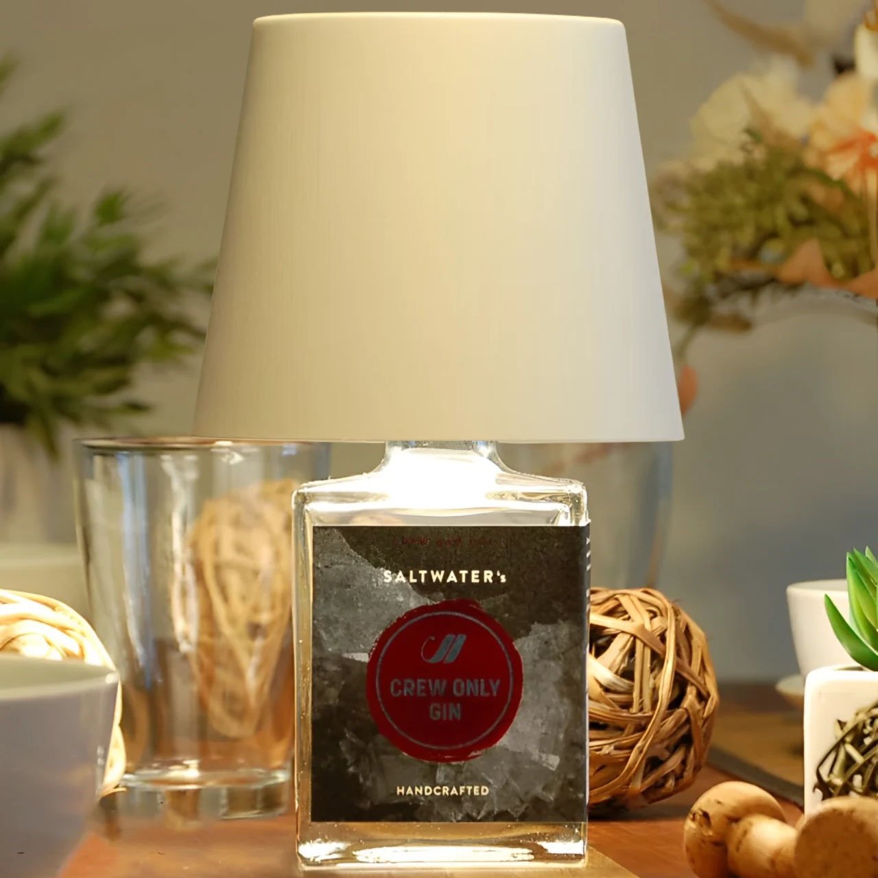 Your 2026 Ambiance Starts Here: Portable Wireless Bottle Lamp 💫