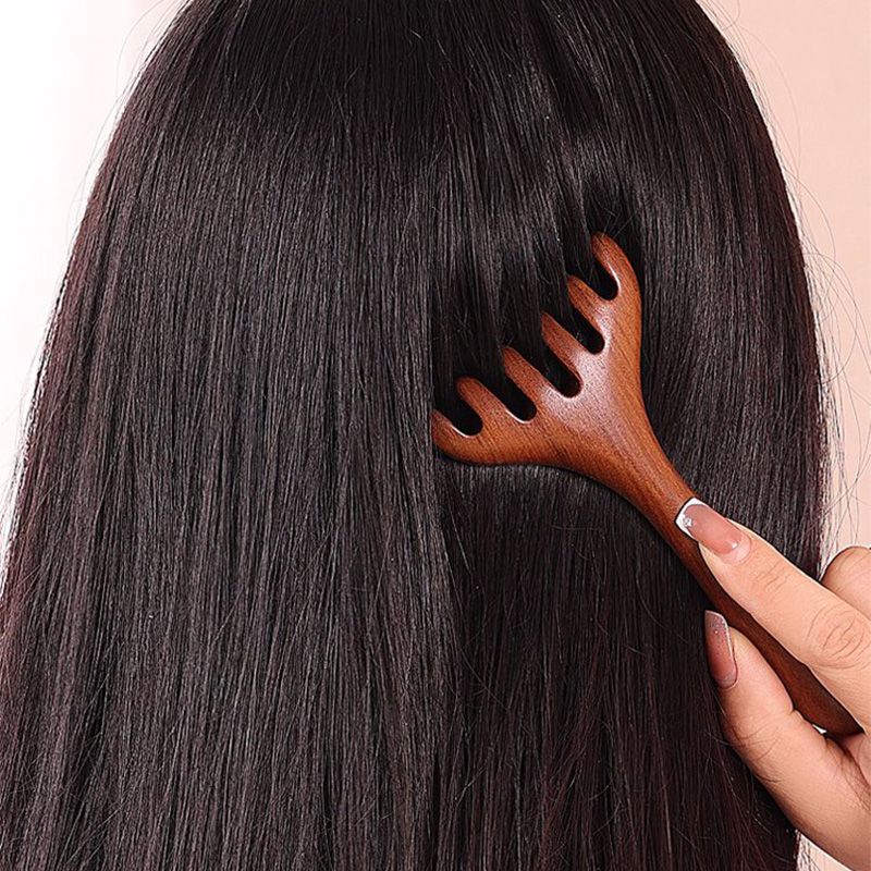 🔥BUY 1 GET 1 FREE & Only £9.99!💥✨Six-claw Meridian Massage Comb🌿💆‍♀️